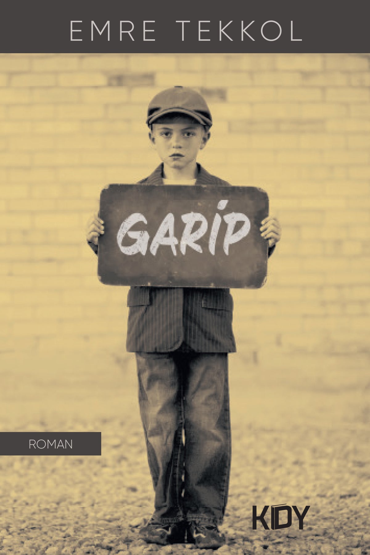 Garip - Emre Tekkol kitap kapağı